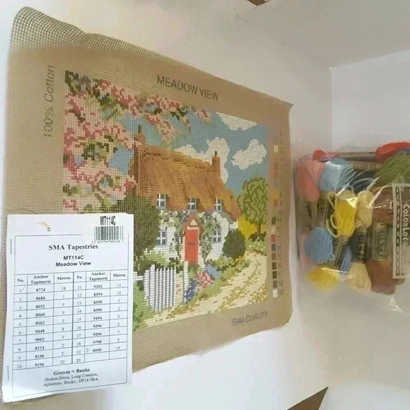 Anchor tapestries with Yarn - Picture 2 of 4